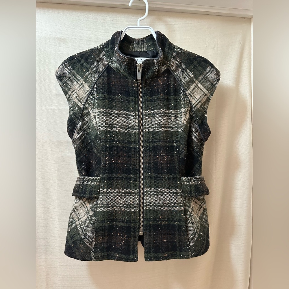 CAbi Green Plaid Wool Blend Zip Front Vest Women’s Medium